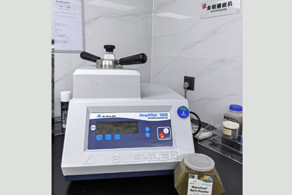Metallografische Einbettpresse